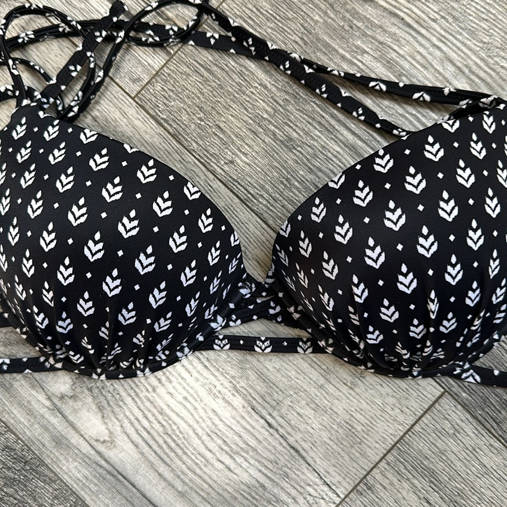 Bathing suit - Picture 3 of 4